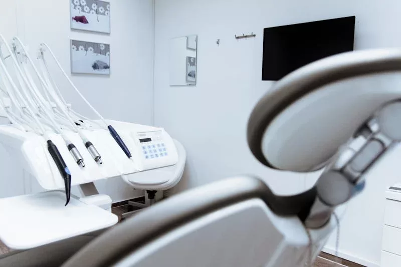 The dental equipment at Ridge Oral Surgery meets the highest standards, ensuring top-quality care and precision.